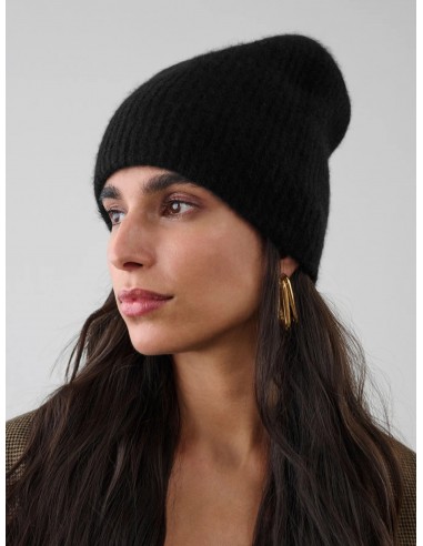 White + Warren - Cashmere Plush Rib Beanie Venez découvrir notre 